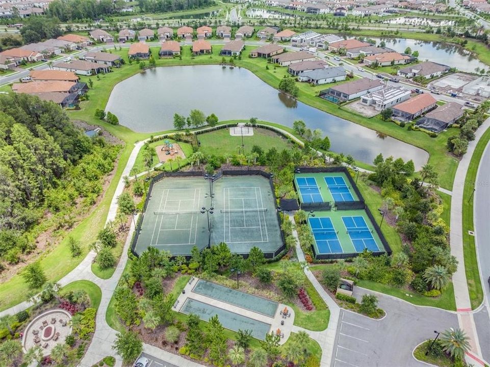 Active With Contract: $525,000 (2 beds, 2 baths, 1689 Square Feet)