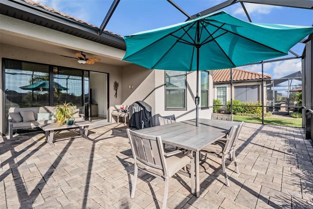 Active With Contract: $525,000 (2 beds, 2 baths, 1689 Square Feet)