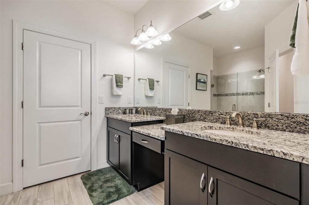 Active With Contract: $525,000 (2 beds, 2 baths, 1689 Square Feet)