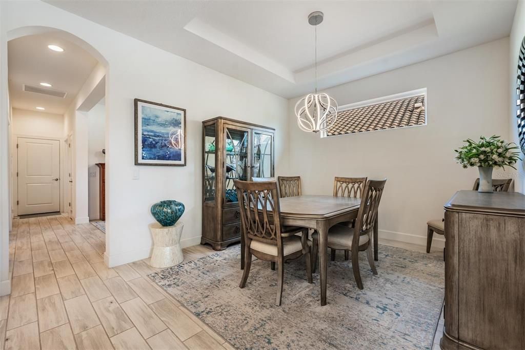 Active With Contract: $525,000 (2 beds, 2 baths, 1689 Square Feet)