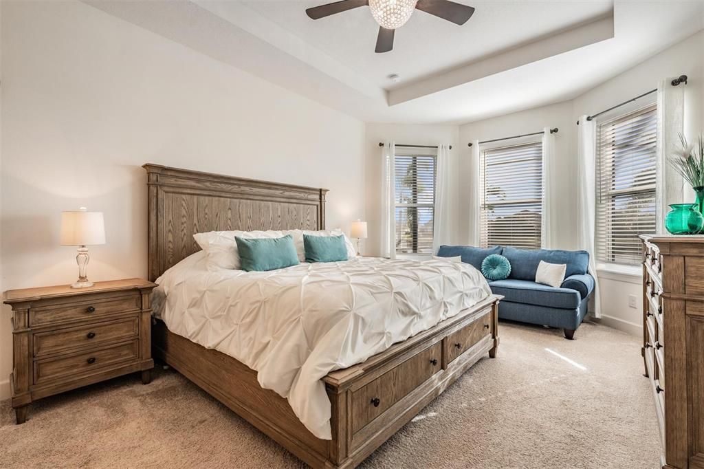 Active With Contract: $525,000 (2 beds, 2 baths, 1689 Square Feet)