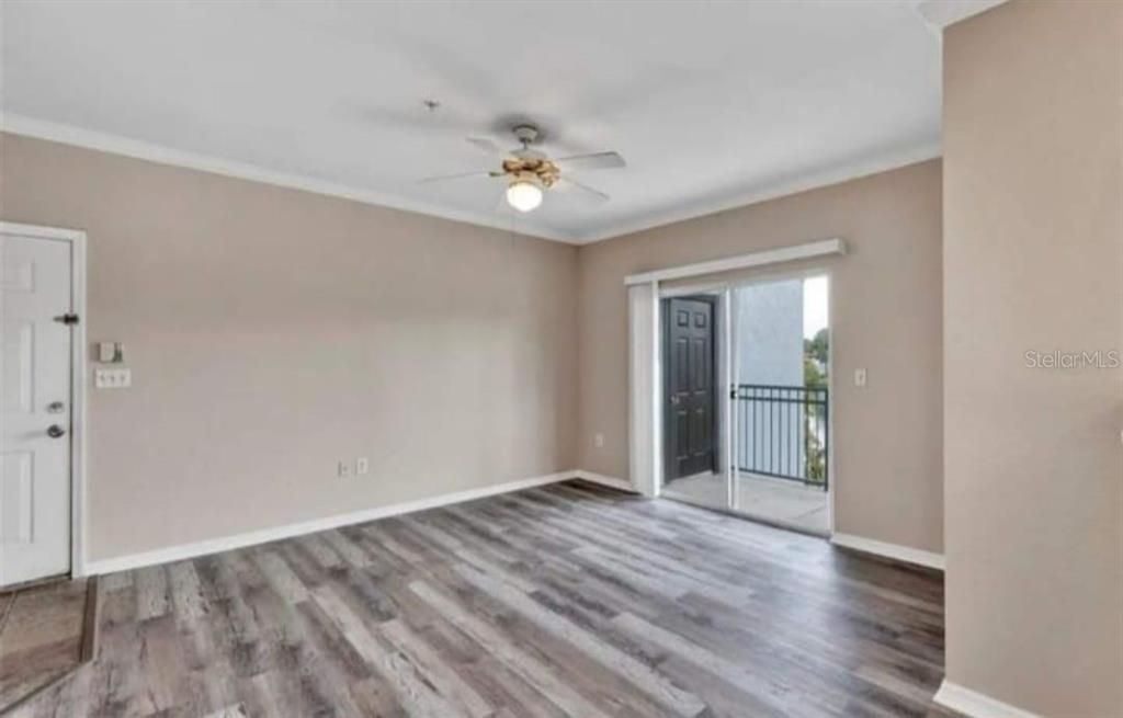 For Rent: $1,350 (1 beds, 1 baths, 768 Square Feet)