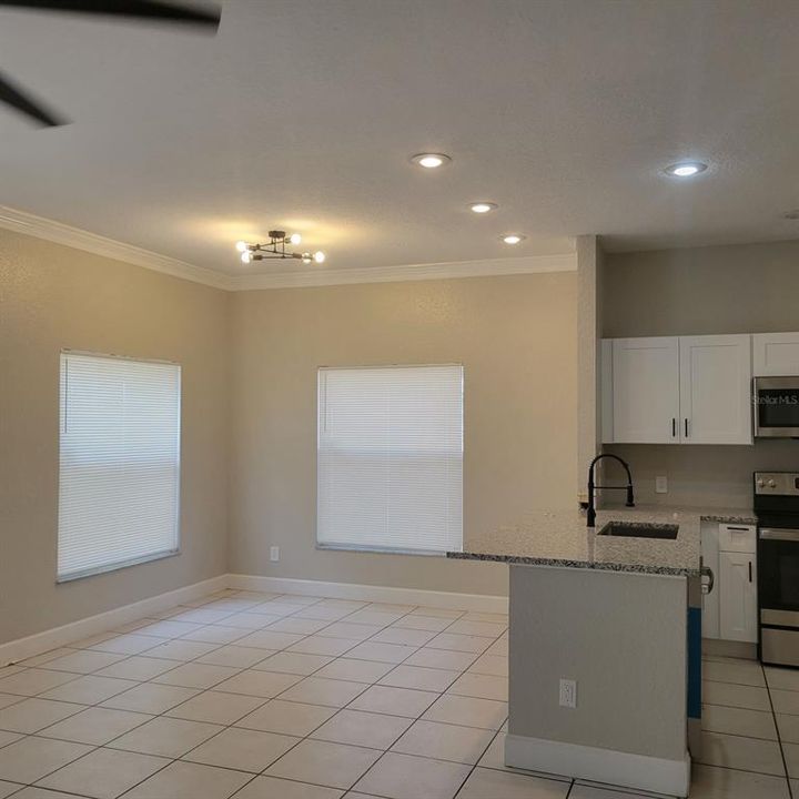 En Renta: $2,350 (4 camas, 2 baños, 1733 Pies cuadrados)