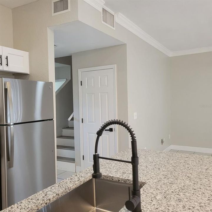 En Renta: $2,350 (4 camas, 2 baños, 1733 Pies cuadrados)