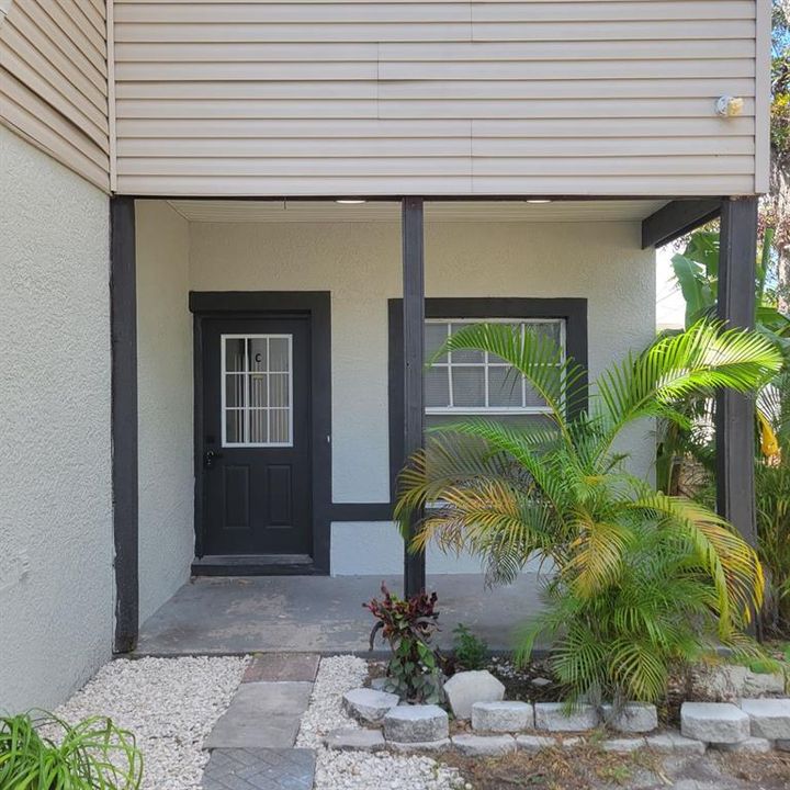 En Renta: $2,350 (4 camas, 2 baños, 1733 Pies cuadrados)