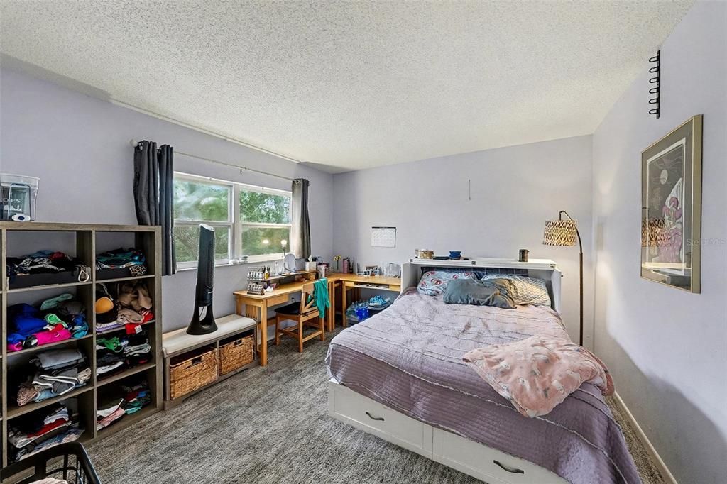 For Sale: $200,000 (2 beds, 2 baths, 1118 Square Feet)