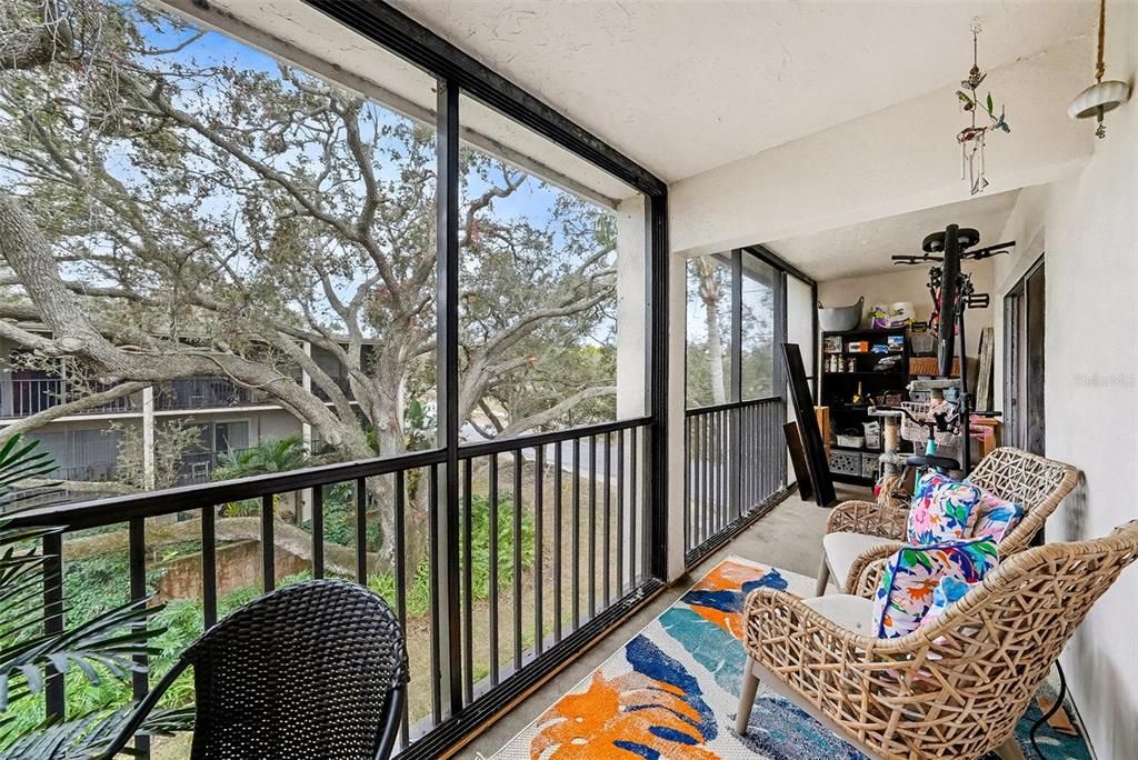 For Sale: $200,000 (2 beds, 2 baths, 1118 Square Feet)