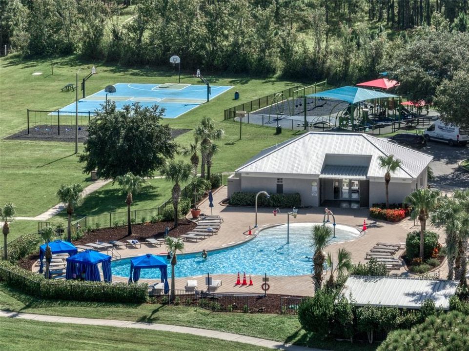 На продажу: $299,900 (4 спален, 2 ванн, 1759 Квадратных фут)