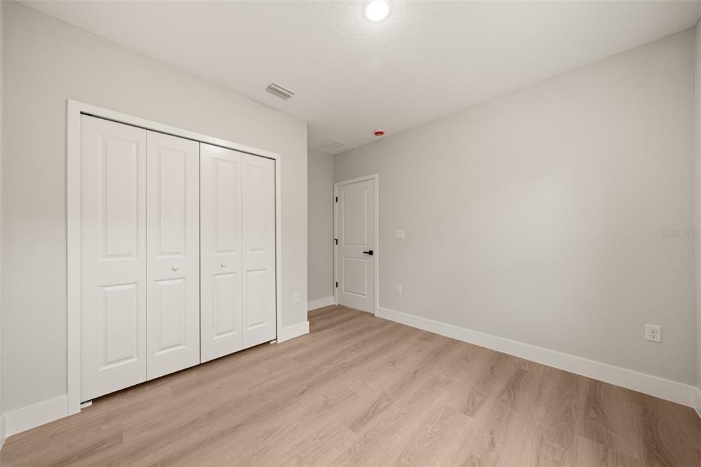 En Venta: $299,900 (4 camas, 2 baños, 1759 Pies cuadrados)