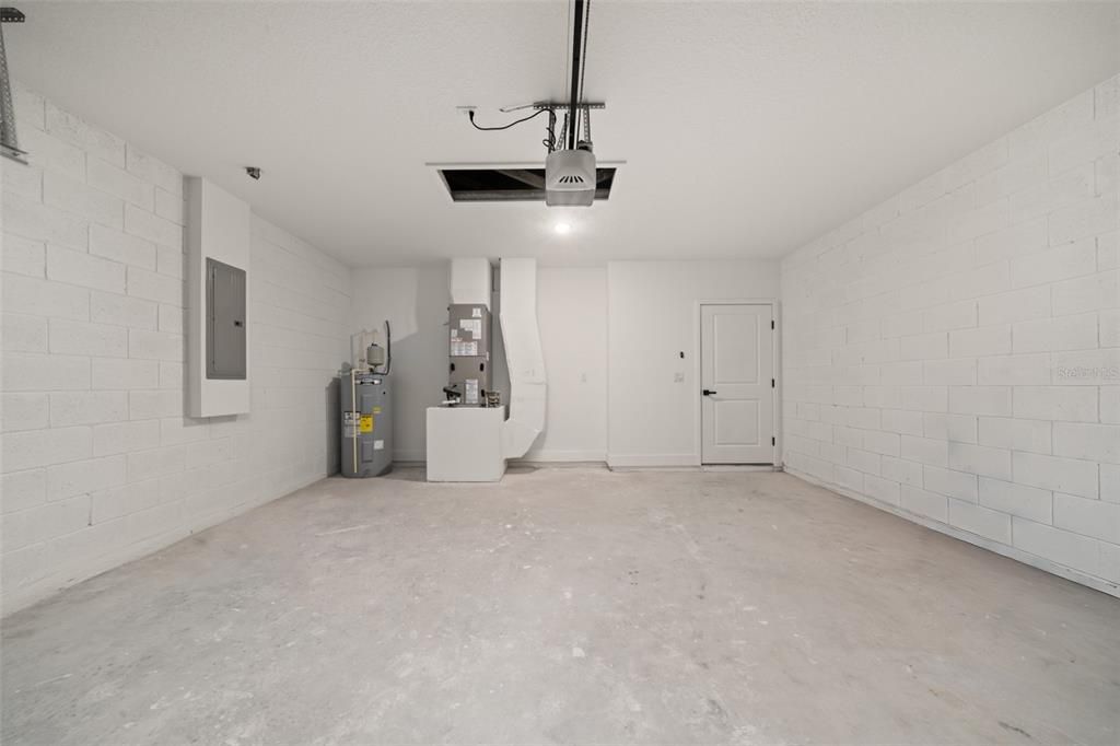 En Venta: $299,900 (4 camas, 2 baños, 1759 Pies cuadrados)