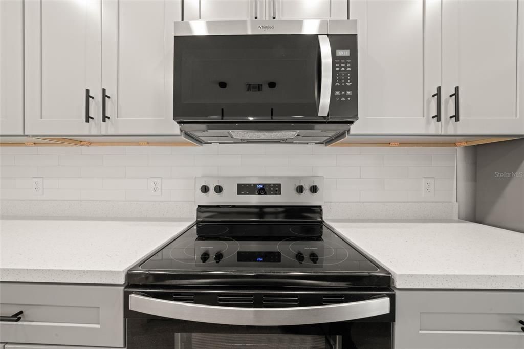 En Venta: $299,900 (4 camas, 2 baños, 1759 Pies cuadrados)