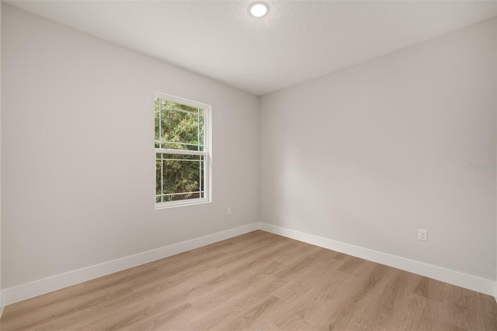 En Venta: $299,900 (4 camas, 2 baños, 1759 Pies cuadrados)