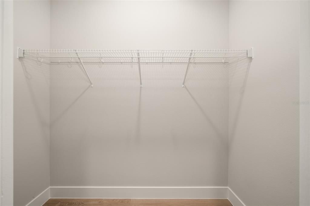 En Venta: $299,900 (4 camas, 2 baños, 1759 Pies cuadrados)