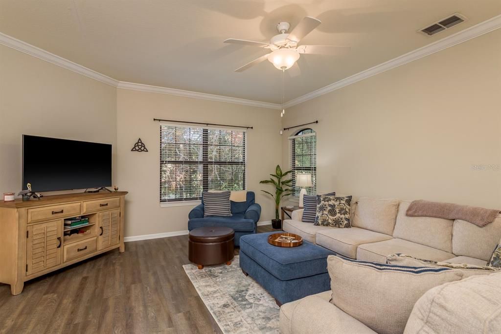 出租: $1,800 (2 贝兹, 2 浴室, 1155 平方英尺)