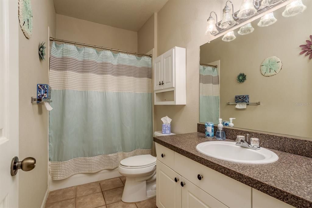 出租: $1,800 (2 贝兹, 2 浴室, 1155 平方英尺)