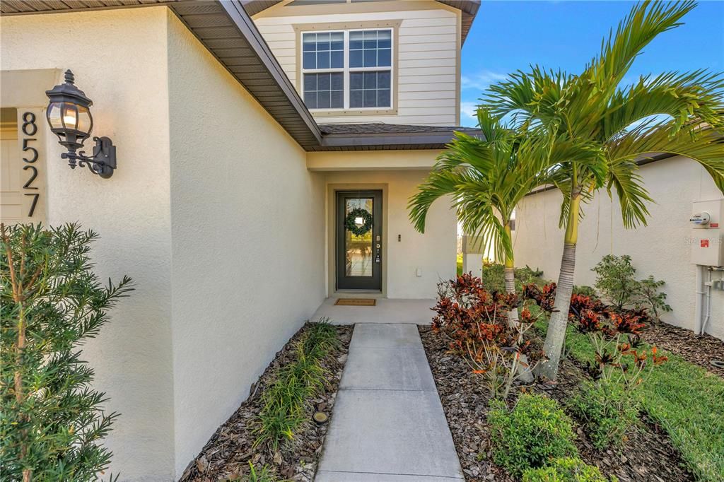 For Rent: $3,200 (4 beds, 3 baths, 2194 Square Feet)