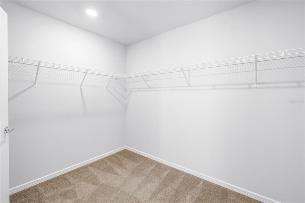 For Rent: $3,200 (4 beds, 3 baths, 2194 Square Feet)