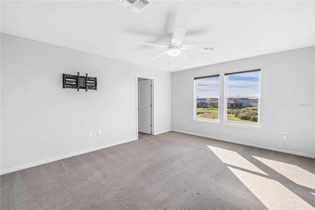 For Rent: $3,200 (4 beds, 3 baths, 2194 Square Feet)