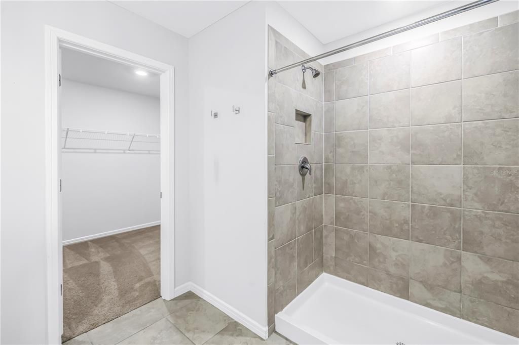 For Rent: $3,200 (4 beds, 3 baths, 2194 Square Feet)