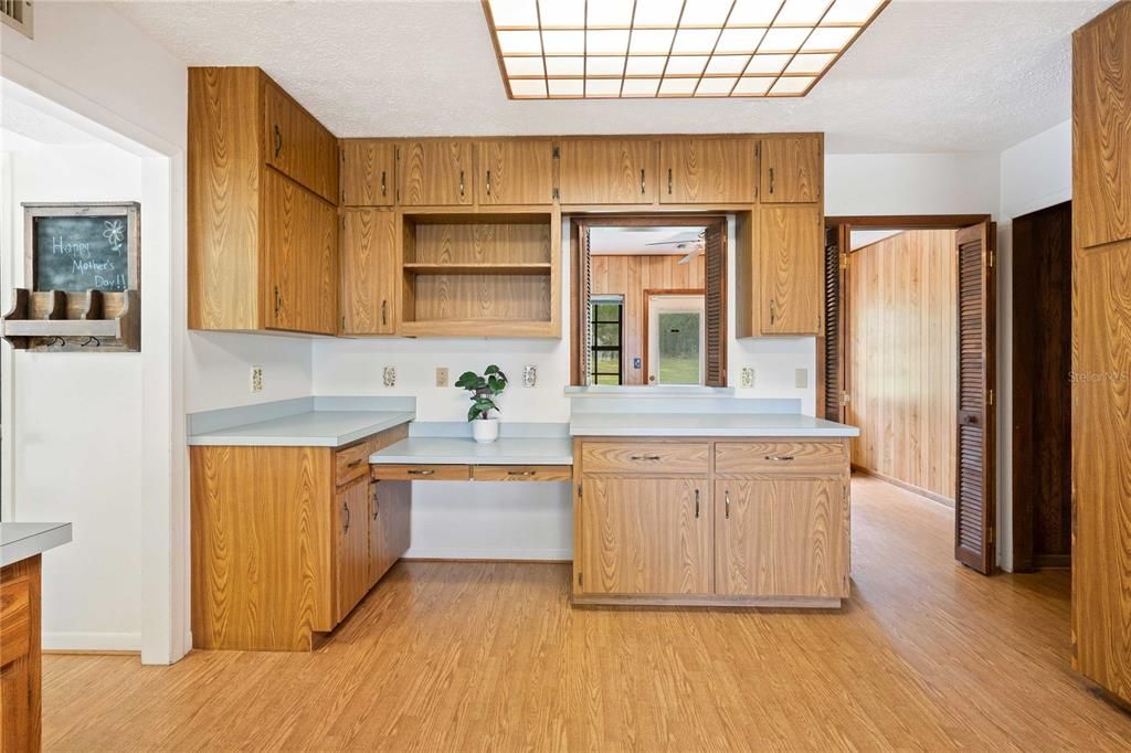 На продажу: $590,000 (3 спален, 2 ванн, 2729 Квадратных фут)