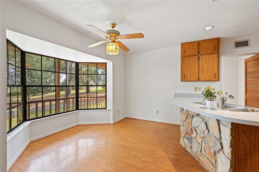 На продажу: $590,000 (3 спален, 2 ванн, 2729 Квадратных фут)