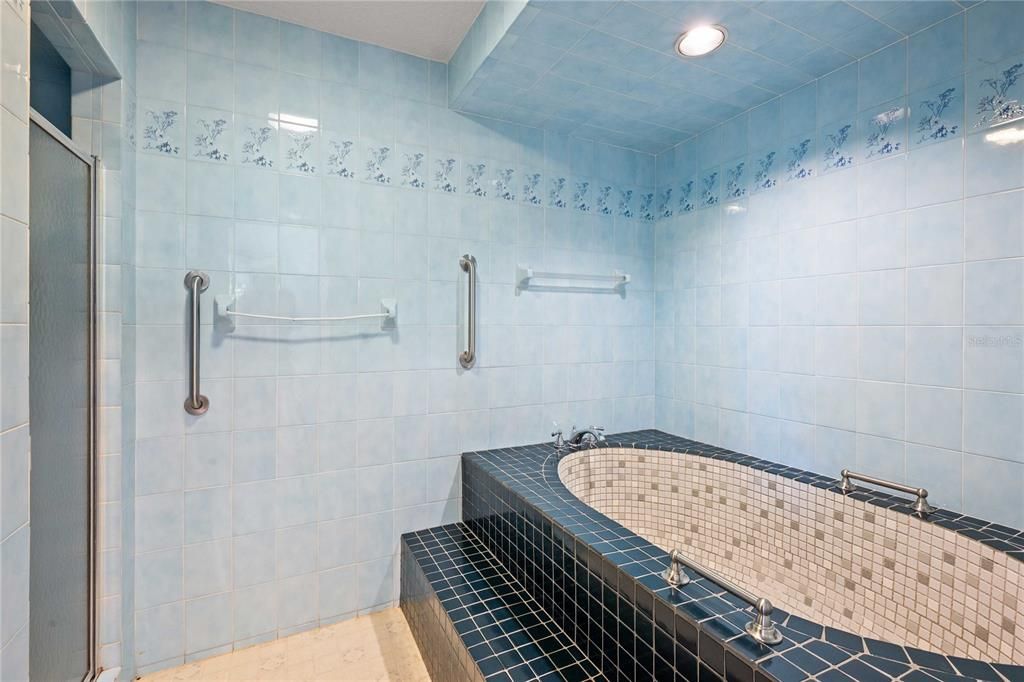 На продажу: $590,000 (3 спален, 2 ванн, 2729 Квадратных фут)