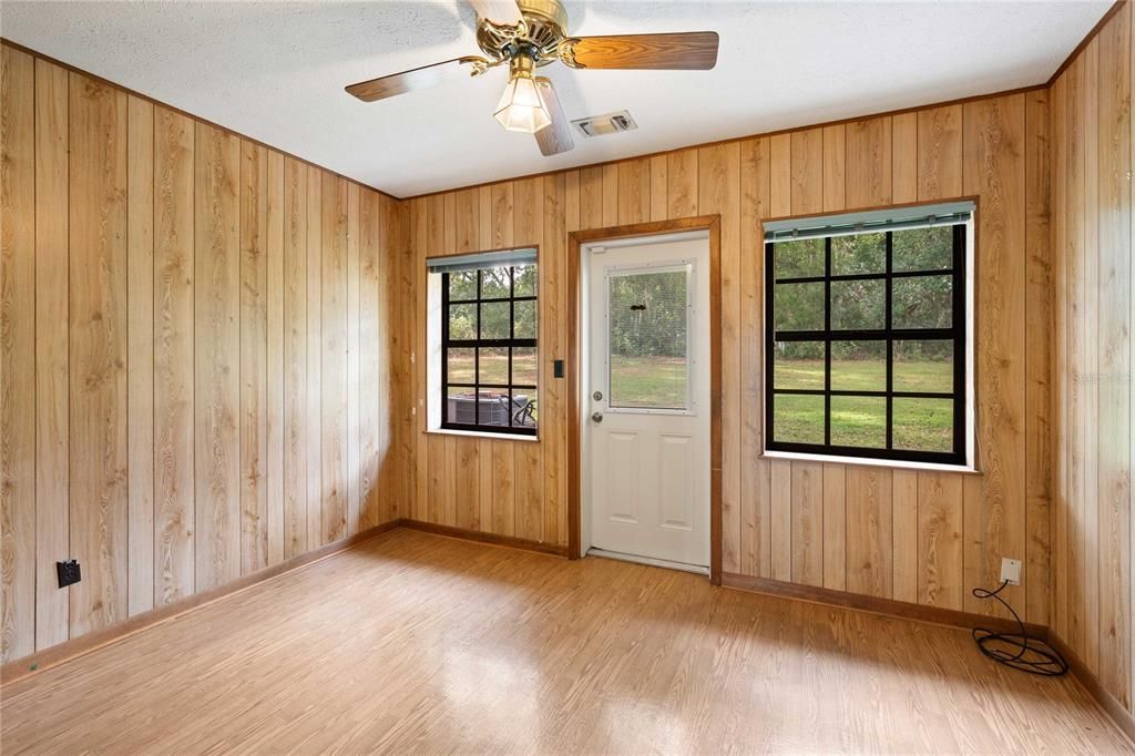 На продажу: $590,000 (3 спален, 2 ванн, 2729 Квадратных фут)