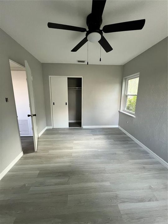 For Sale: $310,000 (2 beds, 1 baths, 852 Square Feet)