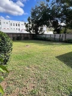 For Sale: $310,000 (2 beds, 1 baths, 852 Square Feet)