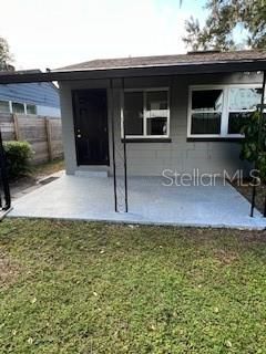 For Sale: $310,000 (2 beds, 1 baths, 852 Square Feet)