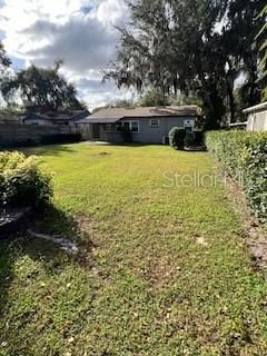 For Sale: $310,000 (2 beds, 1 baths, 852 Square Feet)