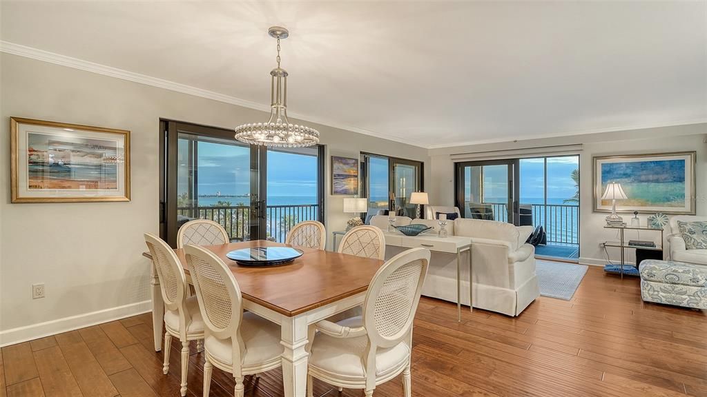 出租: $12,000 (2 贝兹, 2 浴室, 1456 平方英尺)