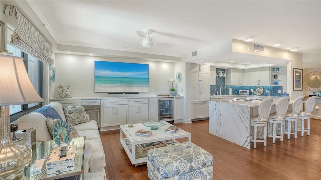 出租: $12,000 (2 贝兹, 2 浴室, 1456 平方英尺)