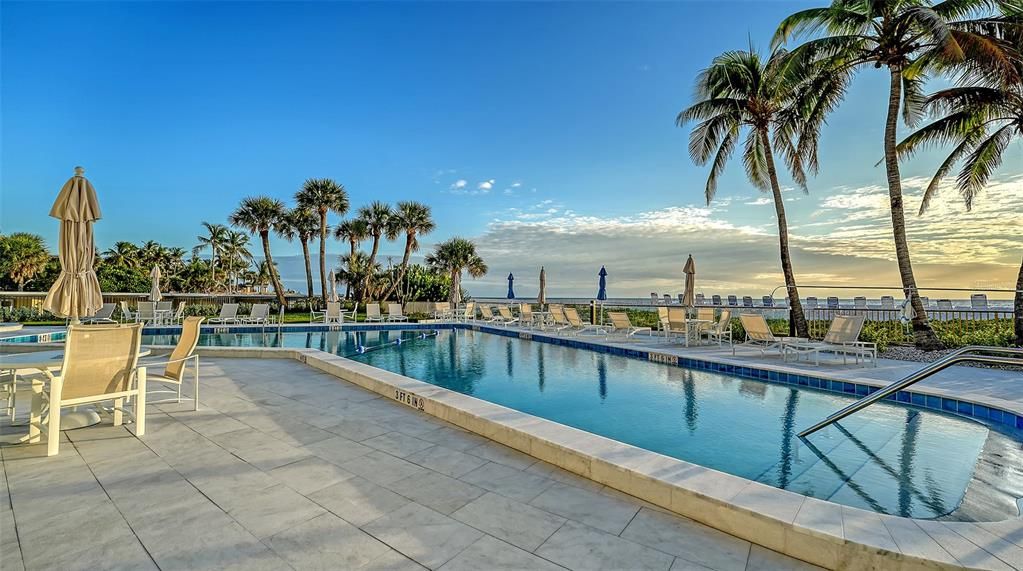 出租: $12,000 (2 贝兹, 2 浴室, 1456 平方英尺)