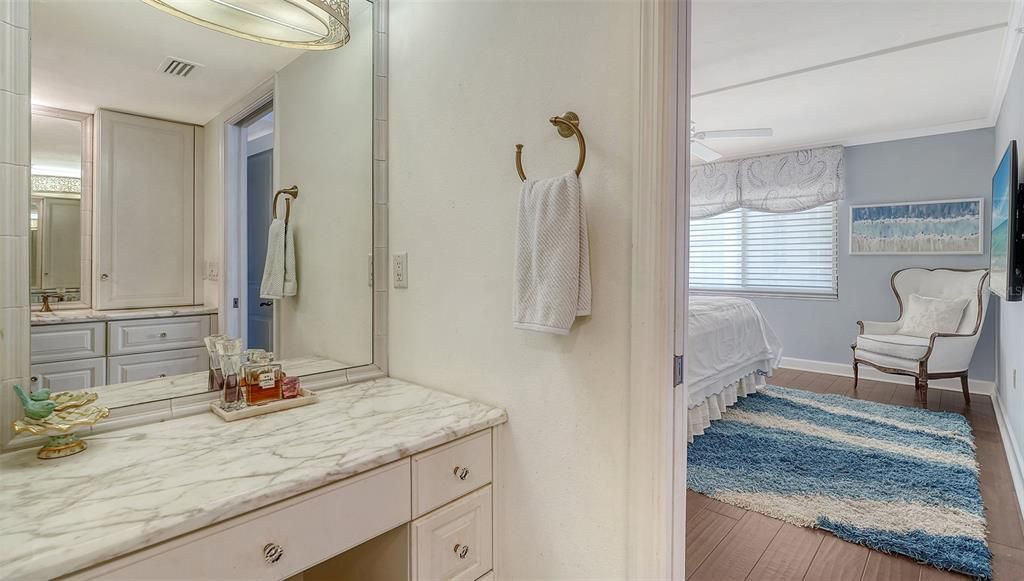 出租: $12,000 (2 贝兹, 2 浴室, 1456 平方英尺)