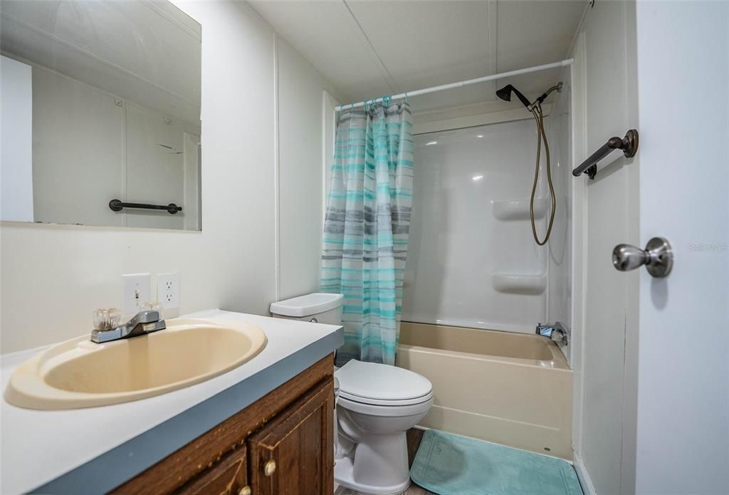 For Sale: $280,000 (4 beds, 2 baths, 1620 Square Feet)