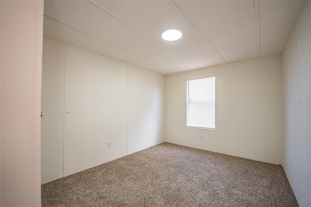 For Sale: $280,000 (4 beds, 2 baths, 1620 Square Feet)