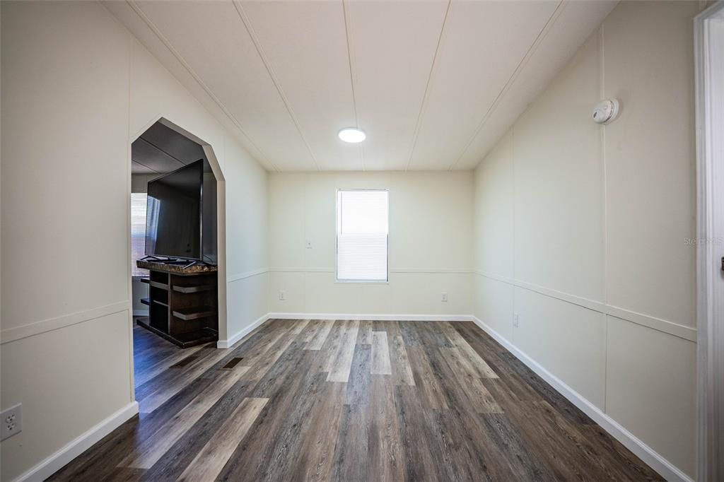 For Sale: $280,000 (4 beds, 2 baths, 1620 Square Feet)