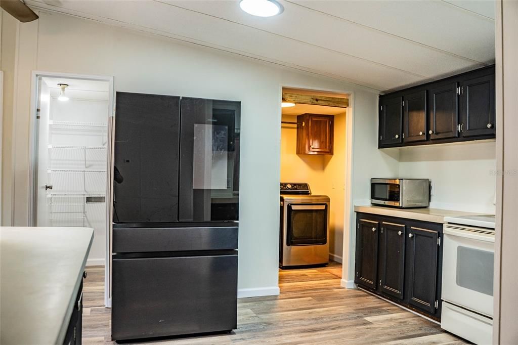 For Sale: $280,000 (4 beds, 2 baths, 1620 Square Feet)