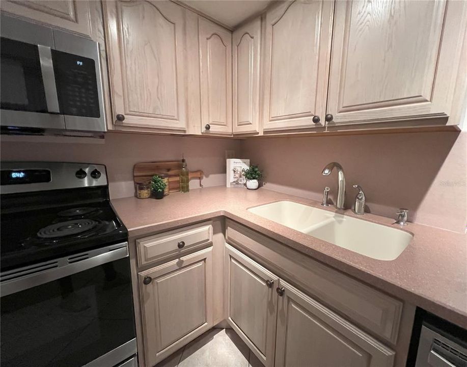 En Venta: $399,500 (2 camas, 2 baños, 1050 Pies cuadrados)