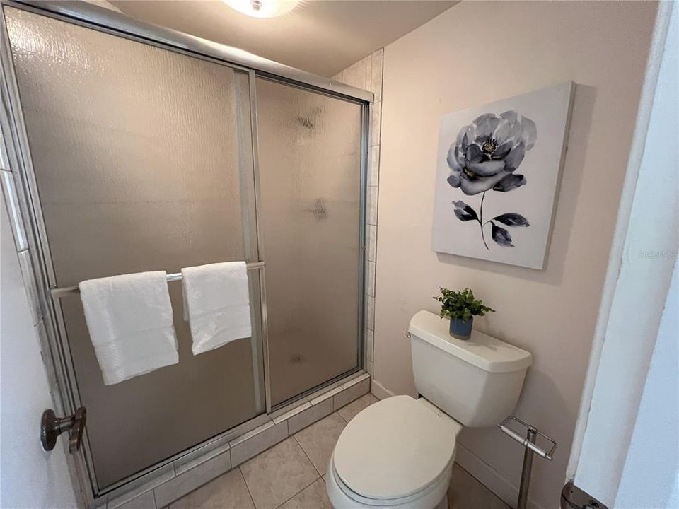 En Venta: $399,500 (2 camas, 2 baños, 1050 Pies cuadrados)