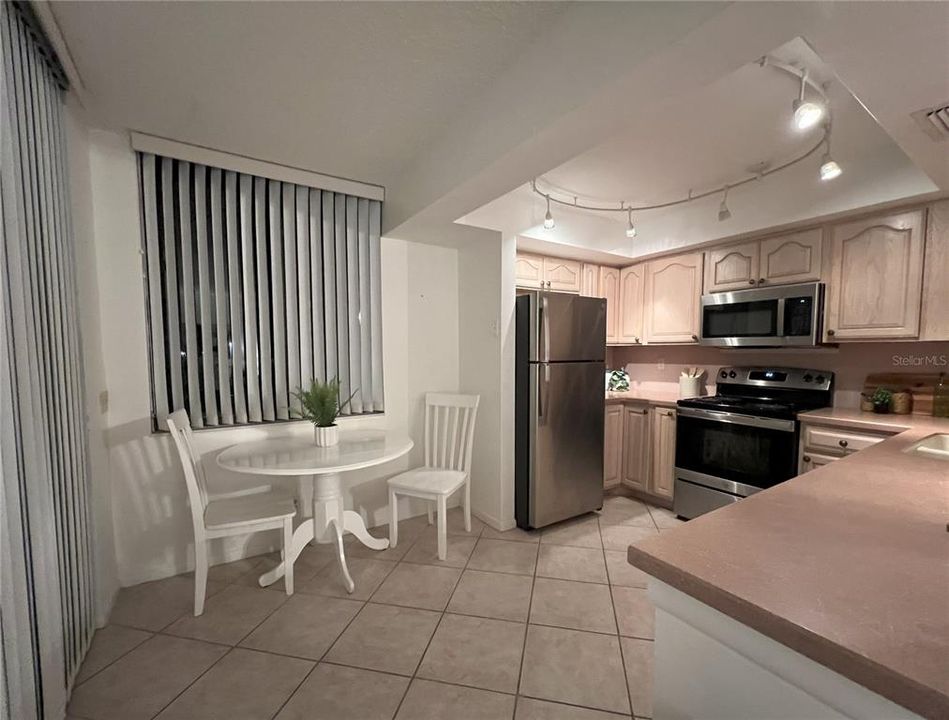 En Venta: $399,500 (2 camas, 2 baños, 1050 Pies cuadrados)