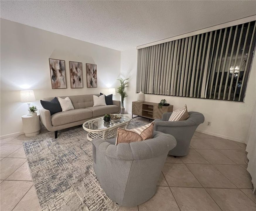 En Venta: $399,500 (2 camas, 2 baños, 1050 Pies cuadrados)