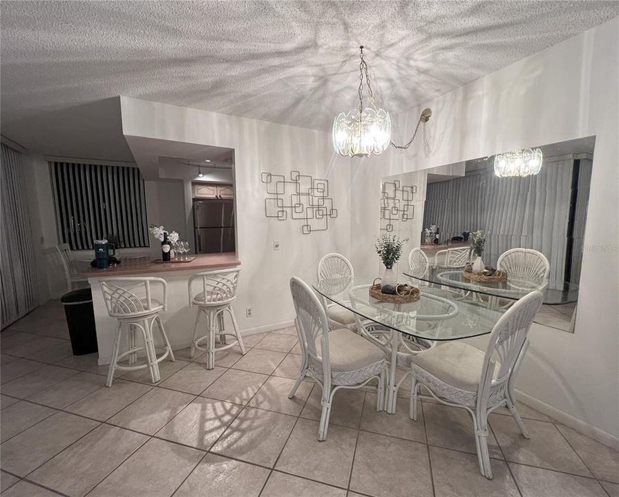 En Venta: $399,500 (2 camas, 2 baños, 1050 Pies cuadrados)