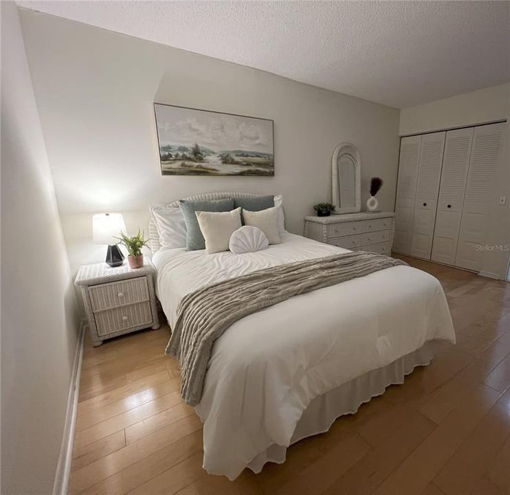 En Venta: $399,500 (2 camas, 2 baños, 1050 Pies cuadrados)