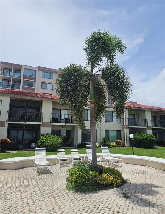 En Venta: $399,500 (2 camas, 2 baños, 1050 Pies cuadrados)