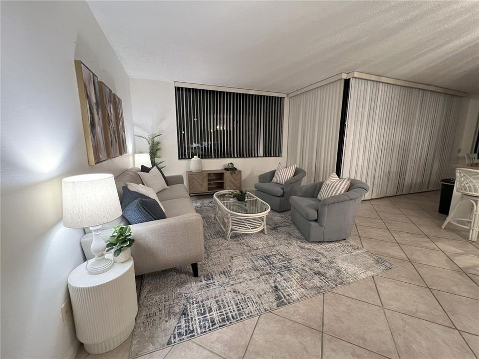 En Venta: $399,500 (2 camas, 2 baños, 1050 Pies cuadrados)