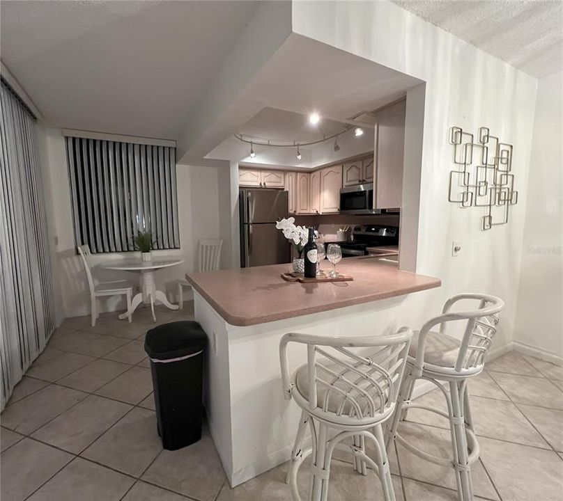 En Venta: $399,500 (2 camas, 2 baños, 1050 Pies cuadrados)