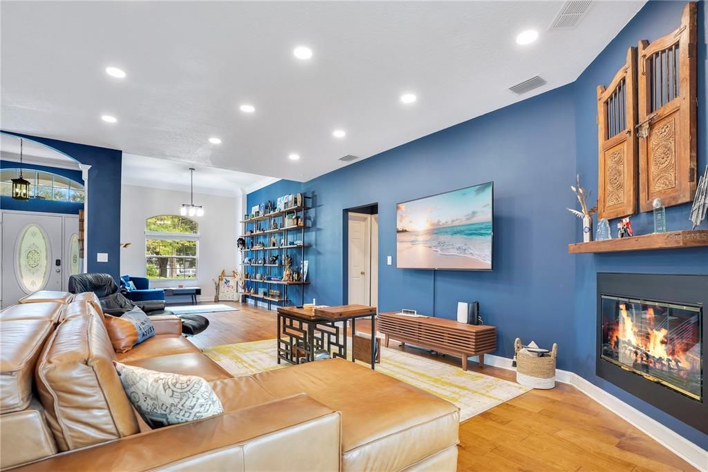 待售: $915,000 (6 贝兹, 4 浴室, 3852 平方英尺)