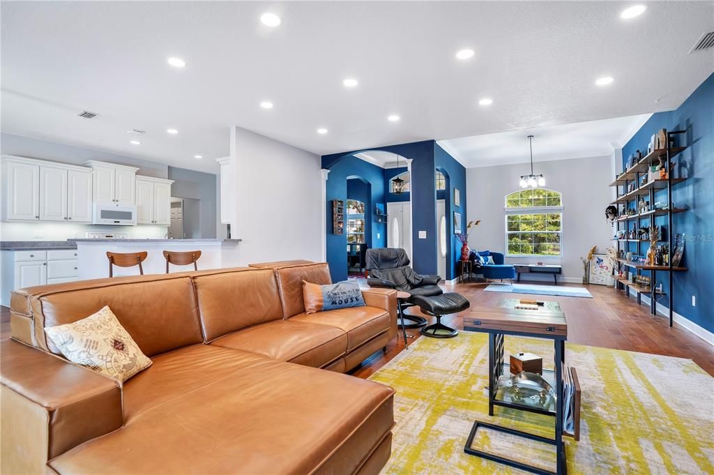 待售: $915,000 (6 贝兹, 4 浴室, 3852 平方英尺)